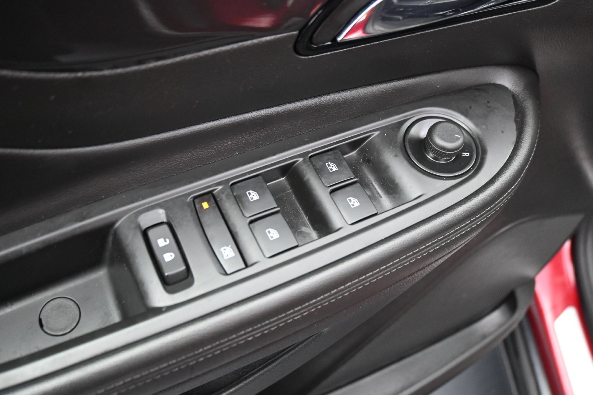 Used 2019 Buick Encore Essence w/ Safety Package II AWD/4WD image 18