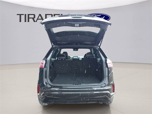 Certified 2024 Ford Edge ST-Line image 9