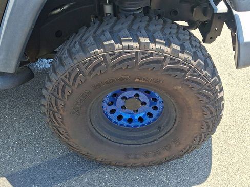 Used 2012 Jeep Wrangler Sport AWD/4WD image 9