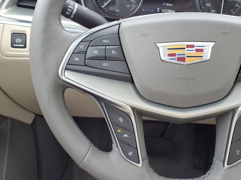 Used 2023 Cadillac XT5 Premium Luxury w/ Technology Package image 11