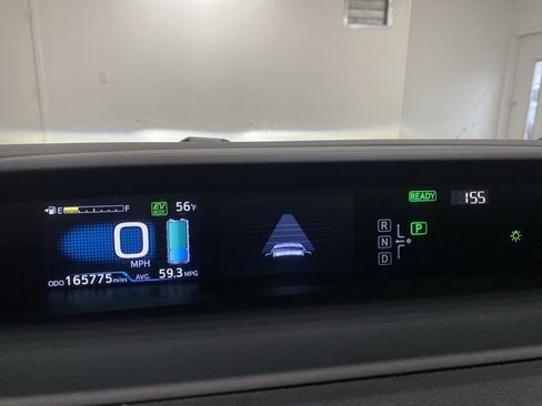 Used 2020 Toyota Prius Prime XLE image 19