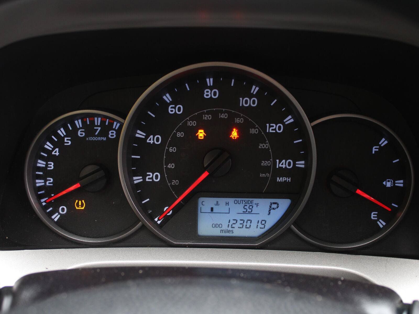 Used 2016 Toyota RAV4 LE AWD/4WD image 12
