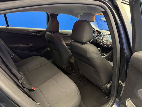Used 2017 Chevrolet Cruze LT w/ Convenience Package image 25
