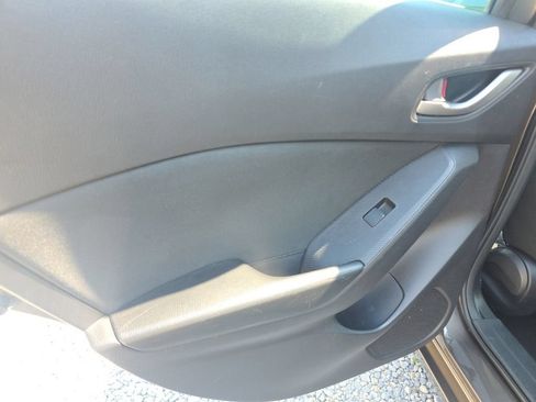 Used 2015 MAZDA MAZDA3 i Sport FWD image 15