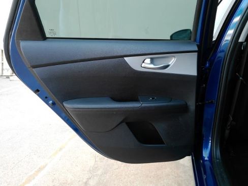 Used 2023 Kia Forte LXS FWD image 14
