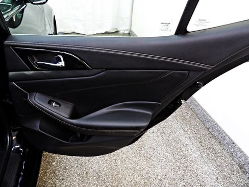 Used 2019 Nissan Maxima 3.5 SV w/ Floor Mat Group FWD image 12