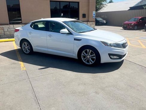 Used 2012 Kia Optima EX FWD image 9