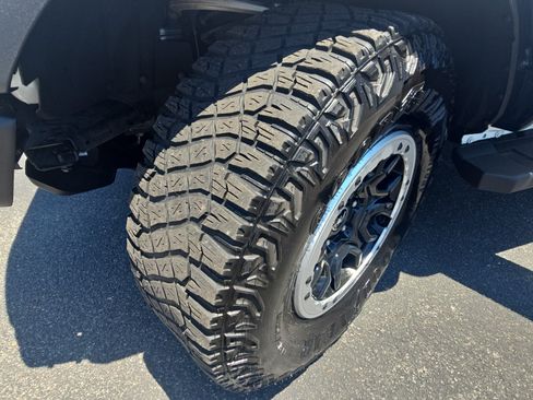 Used 2023 Ford Bronco Outer Banks w/ Sasquatch Package AWD/4WD image 27