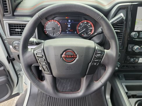 Used 2023 Nissan Titan PRO-4X w/ Pro-4x Convenience Package AWD/4WD image 26