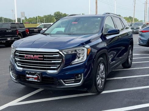 Used 2023 GMC Terrain SLT w/ Infotainment Package II AWD/4WD image 12