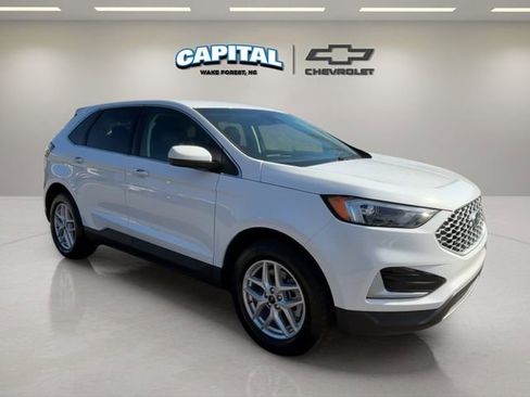 Used 2024 Ford Edge SEL image 7