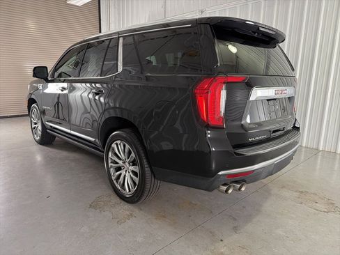 Used 2021 GMC Yukon Denali w/ Denali Premium Package image 5