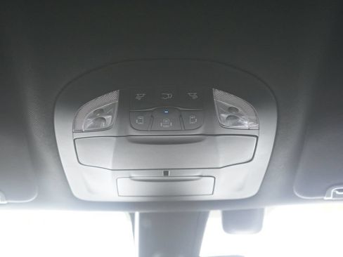 Used 2019 Chrysler Pacifica Touring-L w/ S Appearance Package FWD image 23