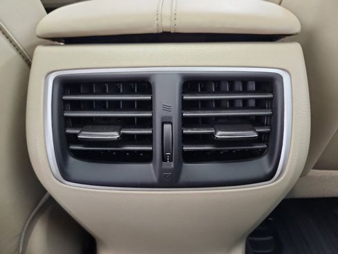 Certified 2018 Acura TLX w/ Technology Package image 31