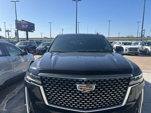 Used 2021 Cadillac Escalade ESV Premium Luxury image 2