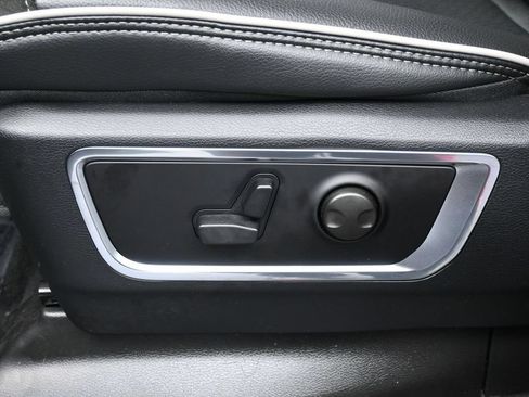 Used 2026 RAM 1500 Laramie w/ Night Edition AWD/4WD image 12