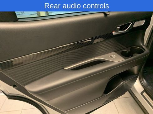 Used 2024 Hyundai Palisade Calligraphy image 12