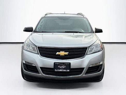 Used 2016 Chevrolet Traverse LS image 2