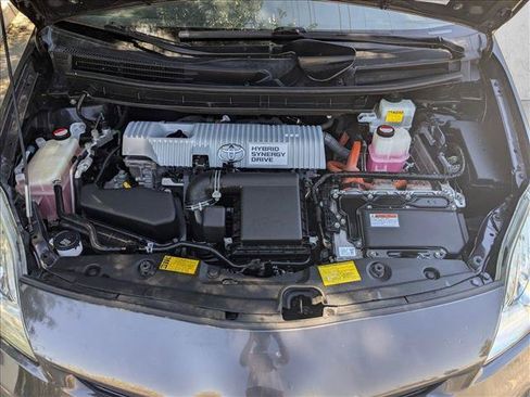 Used 2014 Toyota Prius Three FWD image 21