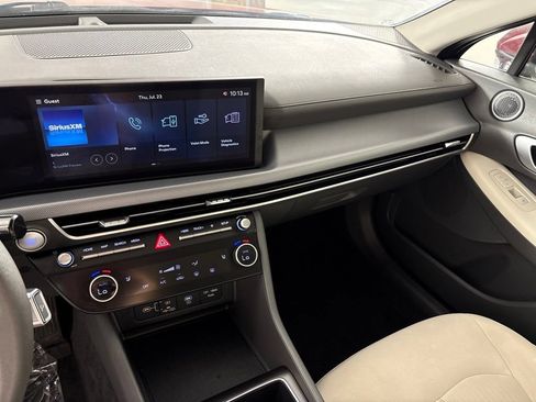 Used 2025 Hyundai Sonata SEL FWD image 31