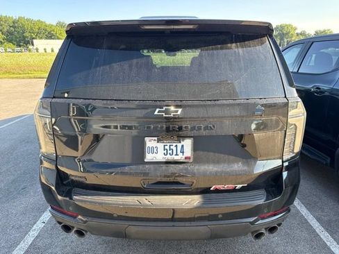 Used 2025 Chevrolet Suburban RST AWD/4WD image 5