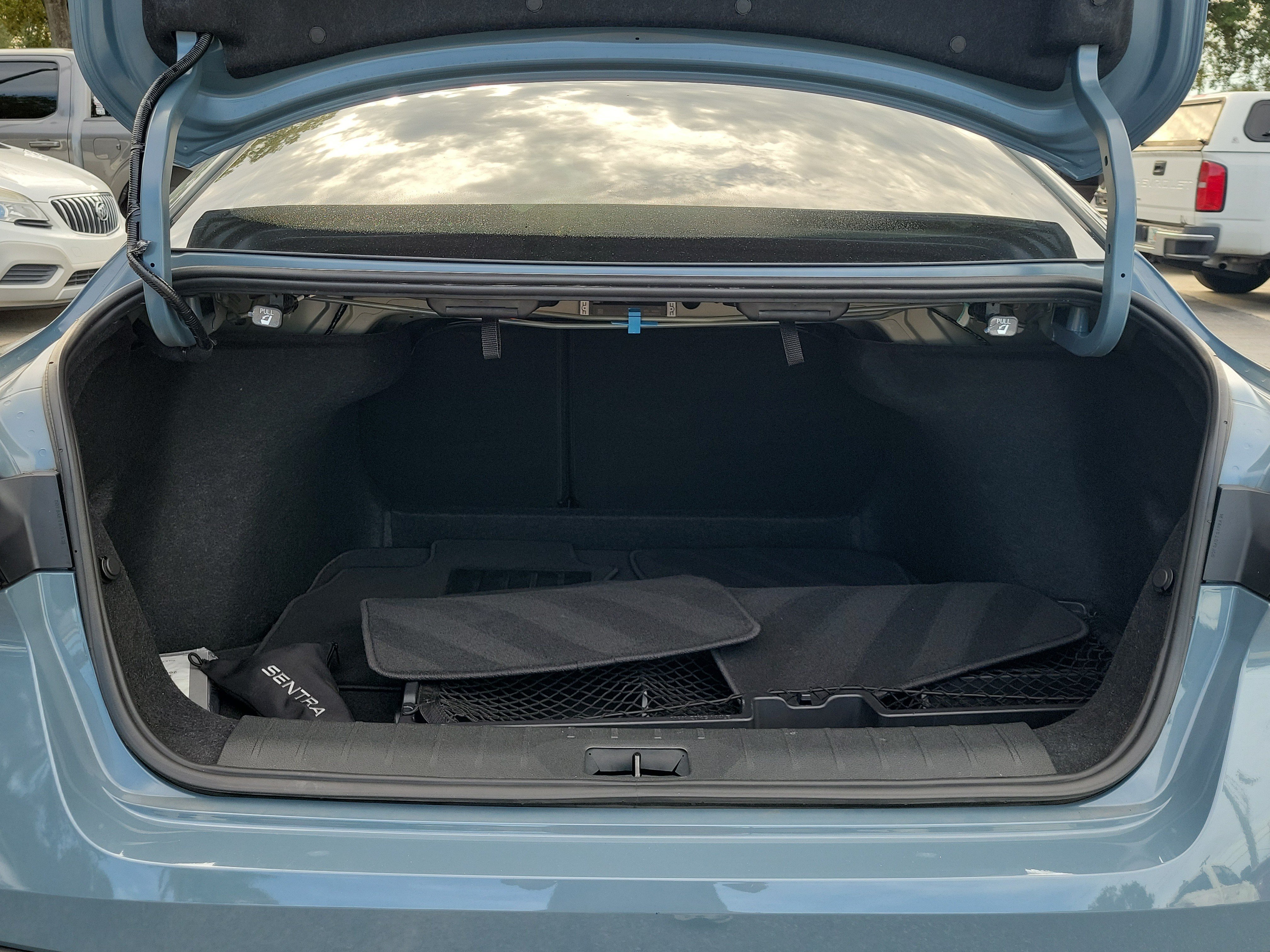 Certified 2026 Nissan Sentra SV w/ SV Convenience Package FWD image 9