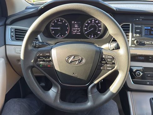 Used 2015 Hyundai Sonata SE image 10