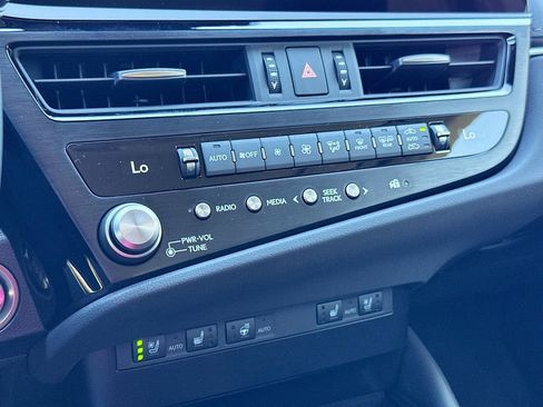 New 2025 Lexus ES 350 image 33
