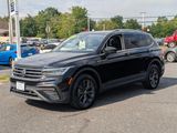 Used 2022 Volkswagen Tiguan SE image 3