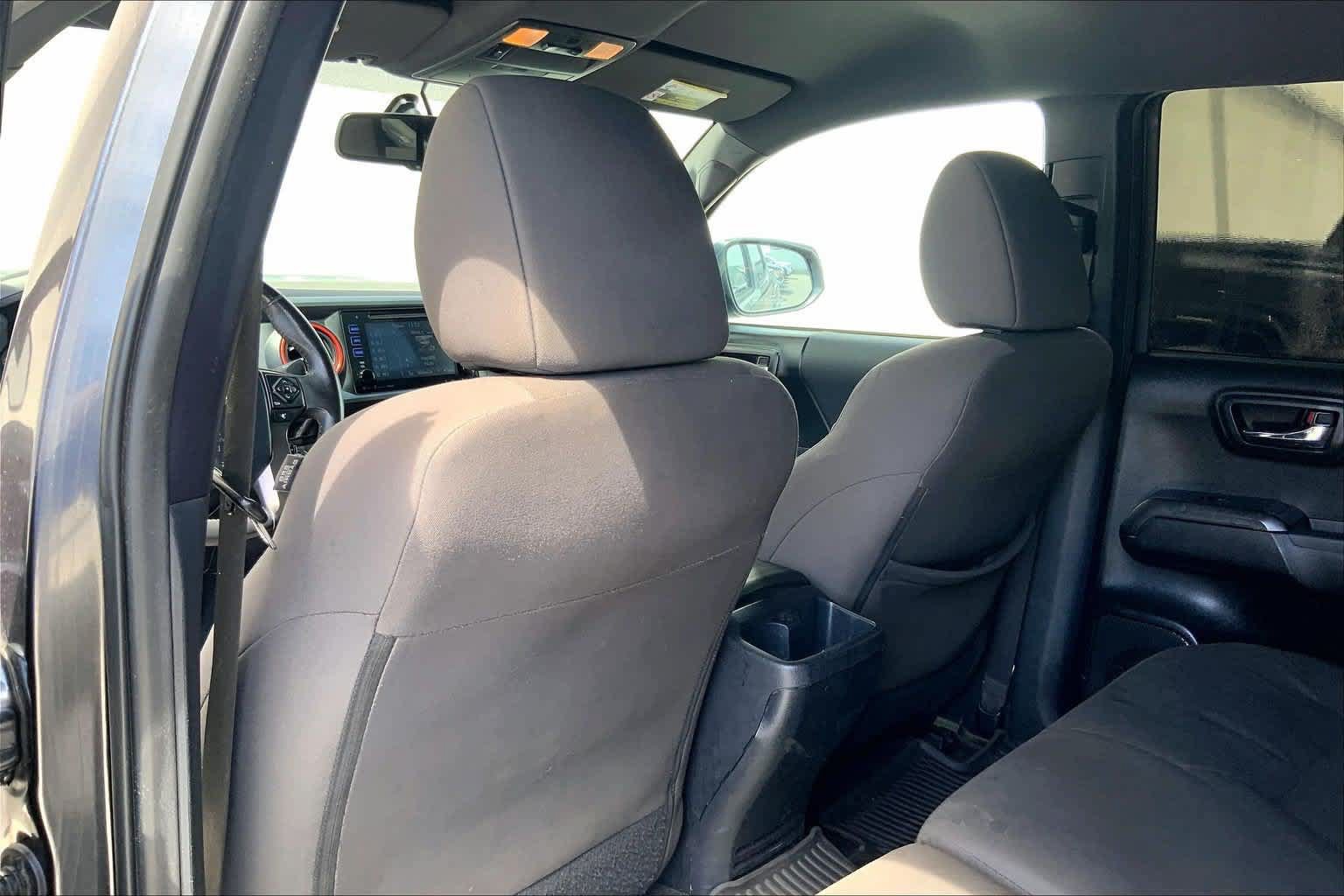 Used 2017 Toyota Tacoma TRD Sport RWD image 12