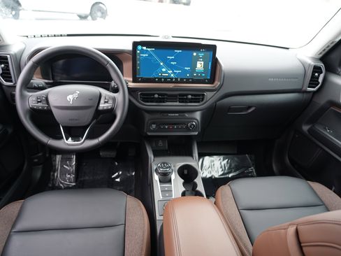 Used 2025 Ford Bronco Sport Outer Banks w/ Outer Banks Tech Package+ image 29