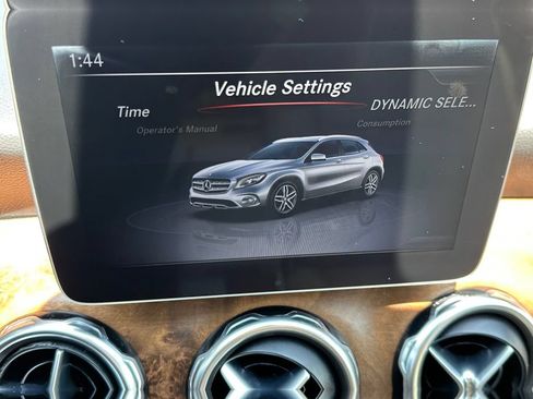 Used 2019 Mercedes-Benz GLA 250 4MATIC image 21