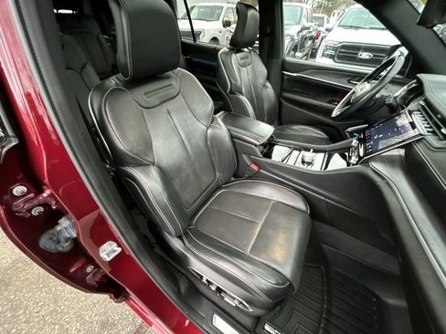 Used 2021 Jeep Grand Cherokee L Overland w/ Luxury Tech Group IV image 26