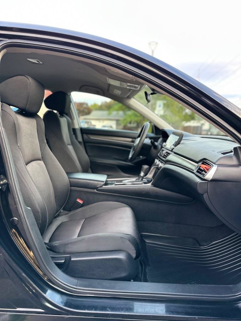 Used 2018 Honda Accord LX image 15