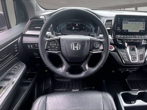 Used 2023 Honda Odyssey Touring image 8