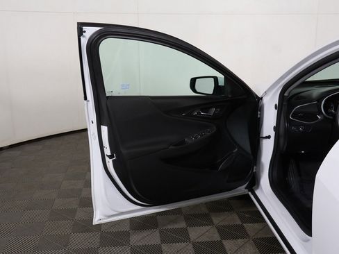 Used 2024 Chevrolet Malibu LT image 16