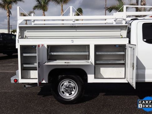 Used 2023 Ford F250 XL w/ Snow Plow/Camper Package image 11