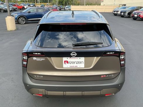 Used 2026 Nissan Kicks SR AWD/4WD image 6
