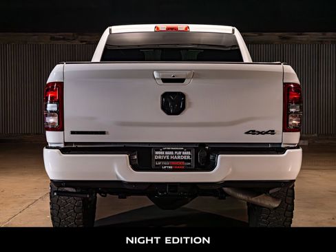 Used 2021 RAM 2500 Big Horn w/ Night Edition image 7