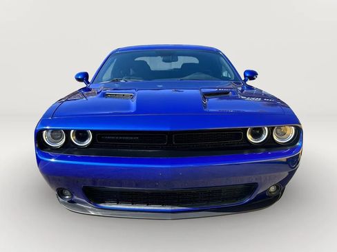 Used 2018 Dodge Challenger SXT w/ Blacktop Package RWD image 5