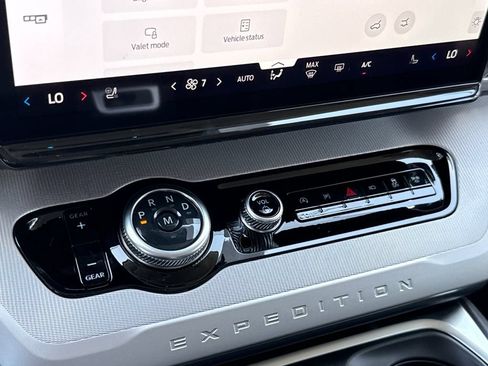 New 2026 Ford Expedition Active RWD image 30