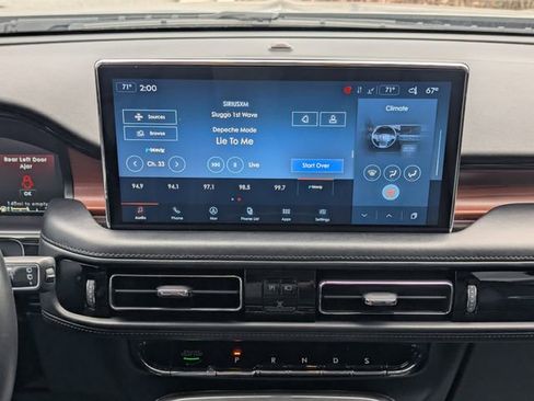 Certified 2022 Lincoln Nautilus Reserve w/ Equipment Group 201A image 17