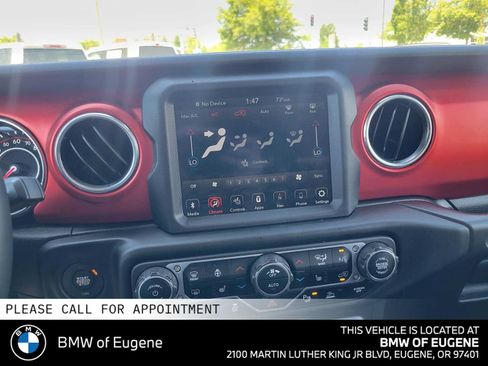 Used 2021 Jeep Wrangler Unlimited Rubicon AWD/4WD image 30