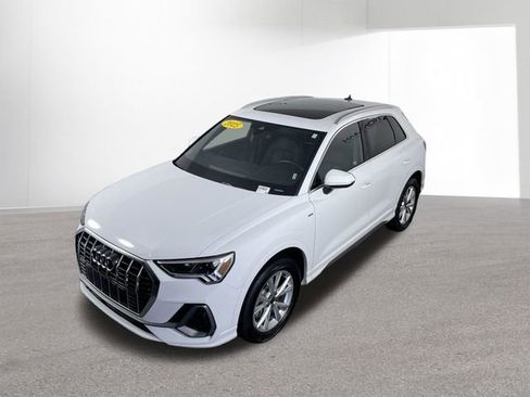 Used 2025 Audi Q3 2.0T Premium image 43
