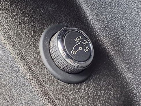 Used 2025 Cadillac XT6 Premium Luxury image 25