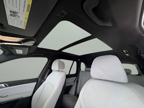 Used 2024 BMW X5 xDrive50e w/ Premium Package image 32