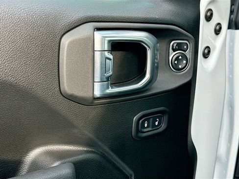 New 2026 Jeep Gladiator Mojave w/ Safety Group AWD/4WD image 13