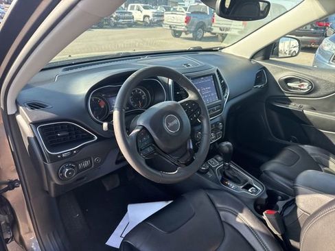 Used 2023 Jeep Cherokee Altitude Lux image 11