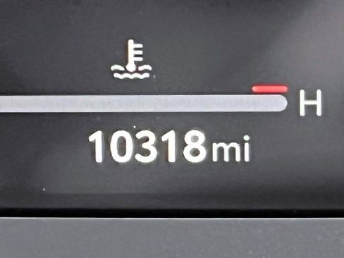 Used 2025 Toyota Crown Limited w/ Advanced Technology Package image 26