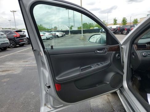 Used 2014 Chevrolet Impala LT w/ LT Sunroof Package FWD image 19